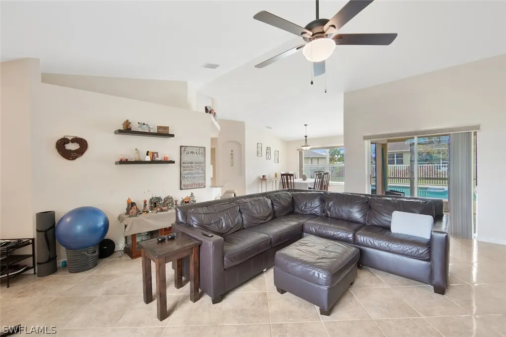 124 SW 29th Street Cape Coral FL 33914