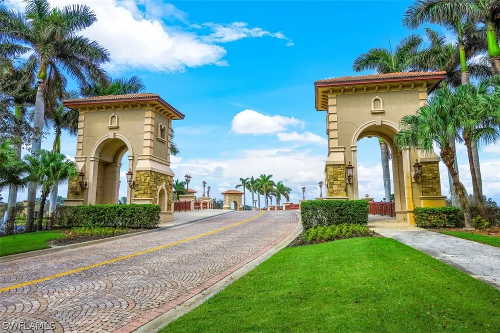 9517 Avellino Way Naples FL 34113