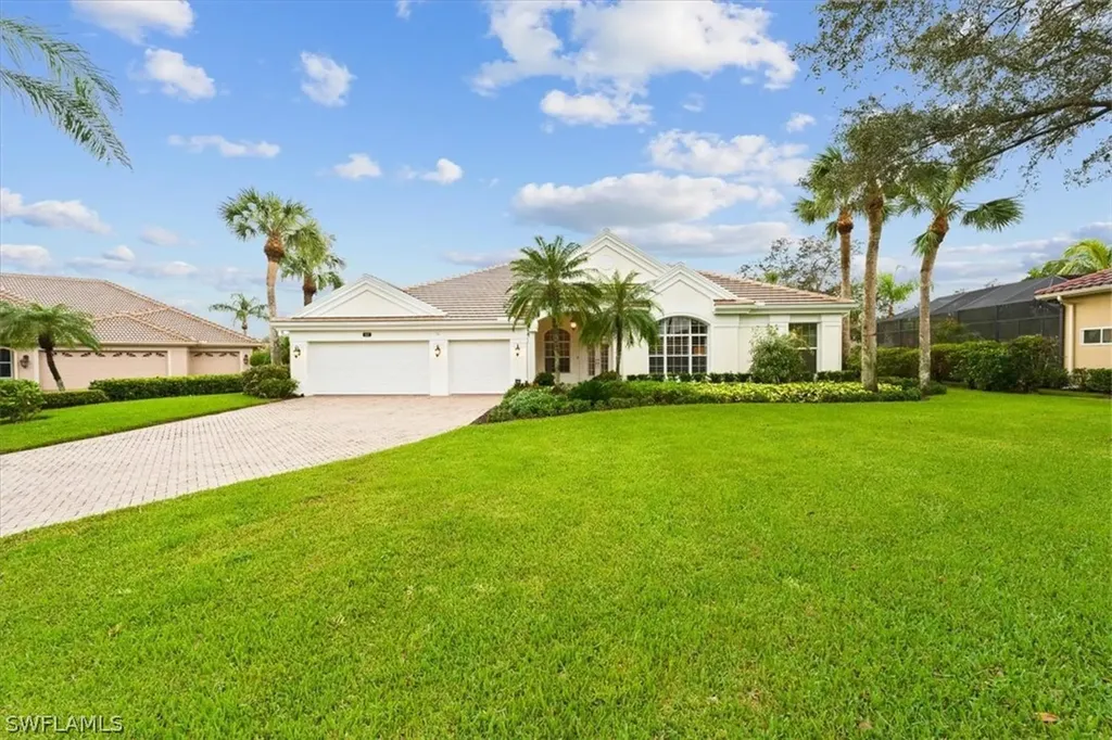 Naples FL, 637 Shoreline Drive