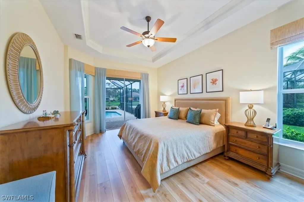 637 Shoreline Drive Naples FL 34119