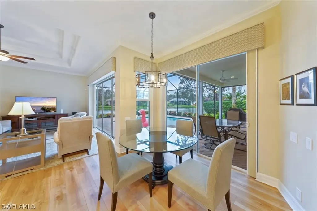 637 Shoreline Drive Naples FL 34119