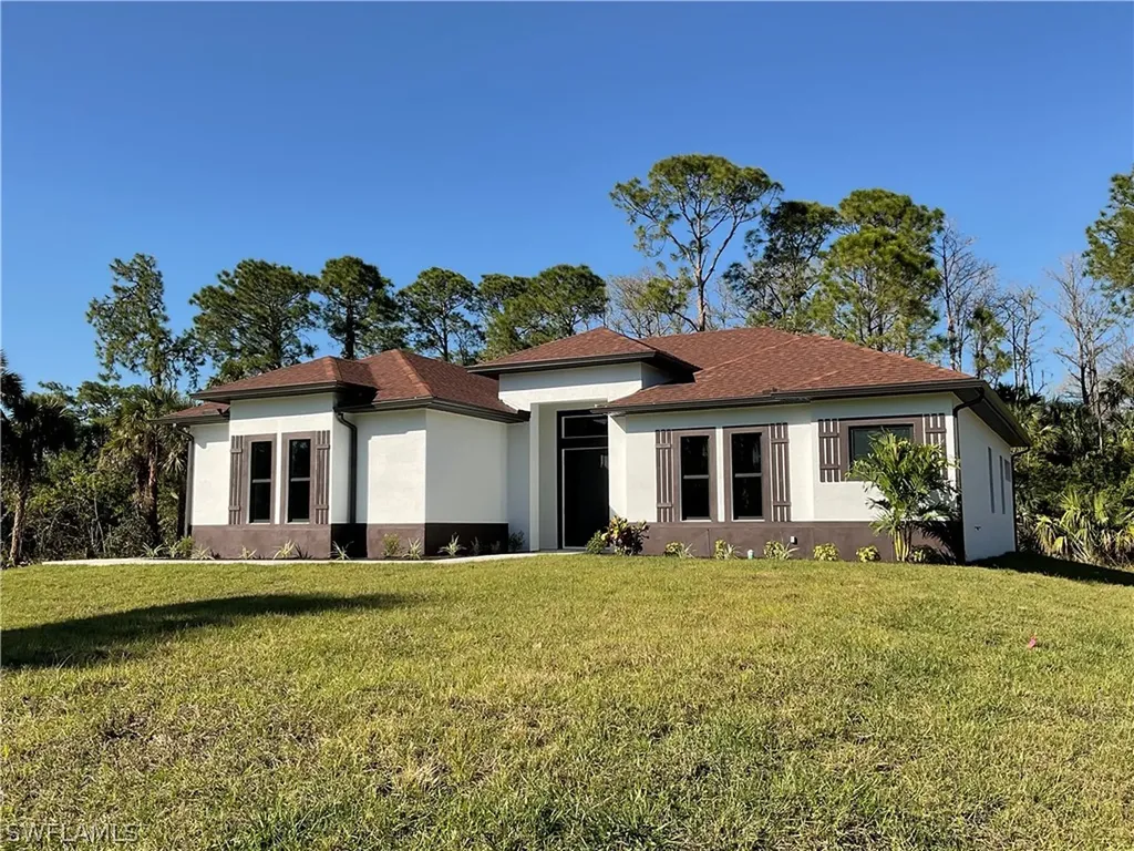3027 18th Avenue NE Naples FL 34120