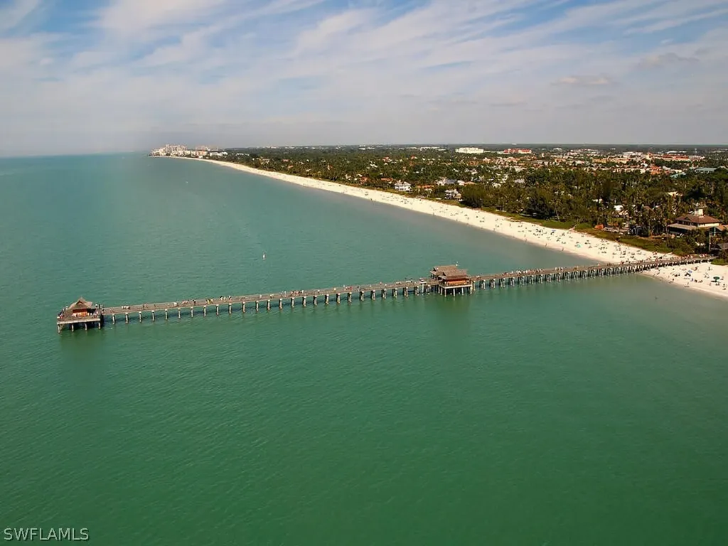 285 Central Avenue Naples FL 34102