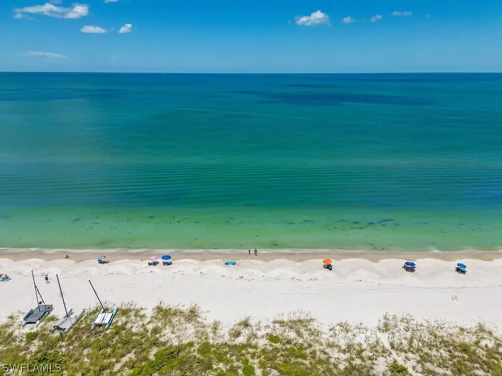 285 Central Avenue Naples FL 34102
