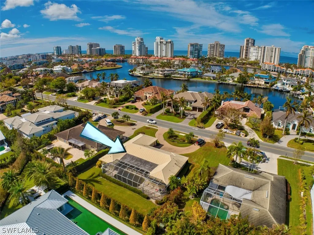 4228 Crayton Road Naples FL 34103