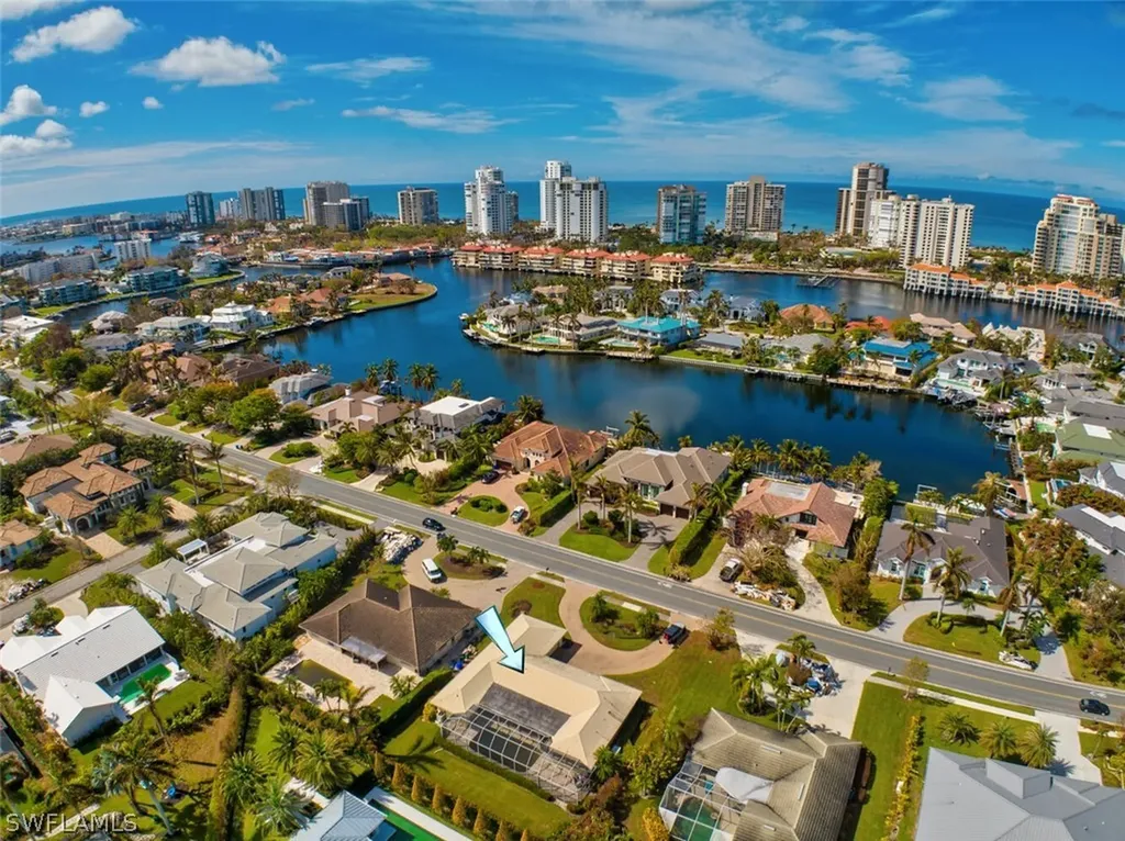 4228 Crayton Road Naples FL 34103