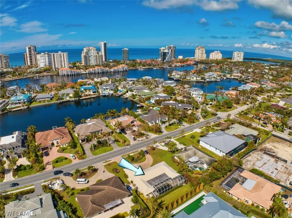 4228 Crayton Road Naples FL 34103
