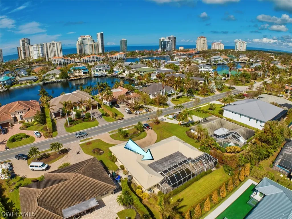 4228 Crayton Road Naples FL 34103