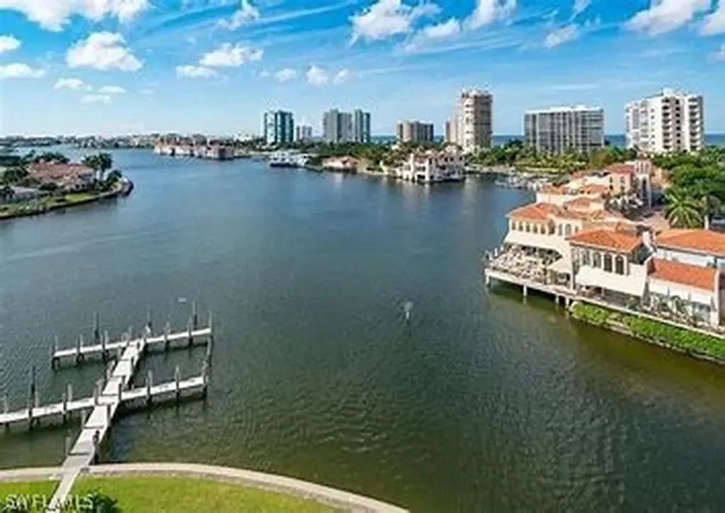 4228 Crayton Road Naples FL 34103