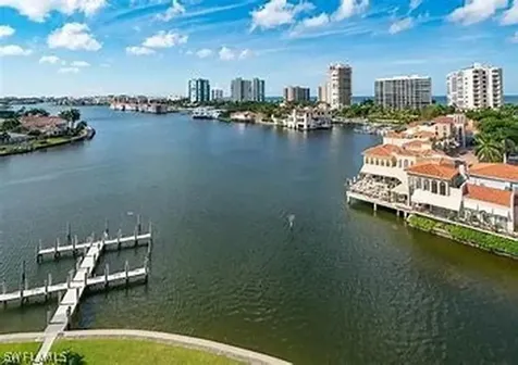 4228 Crayton Road Naples FL 34103