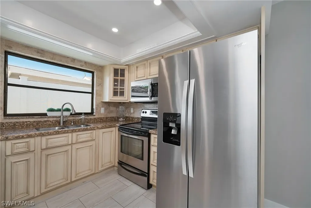 750 99th Avenue N Naples FL 34108