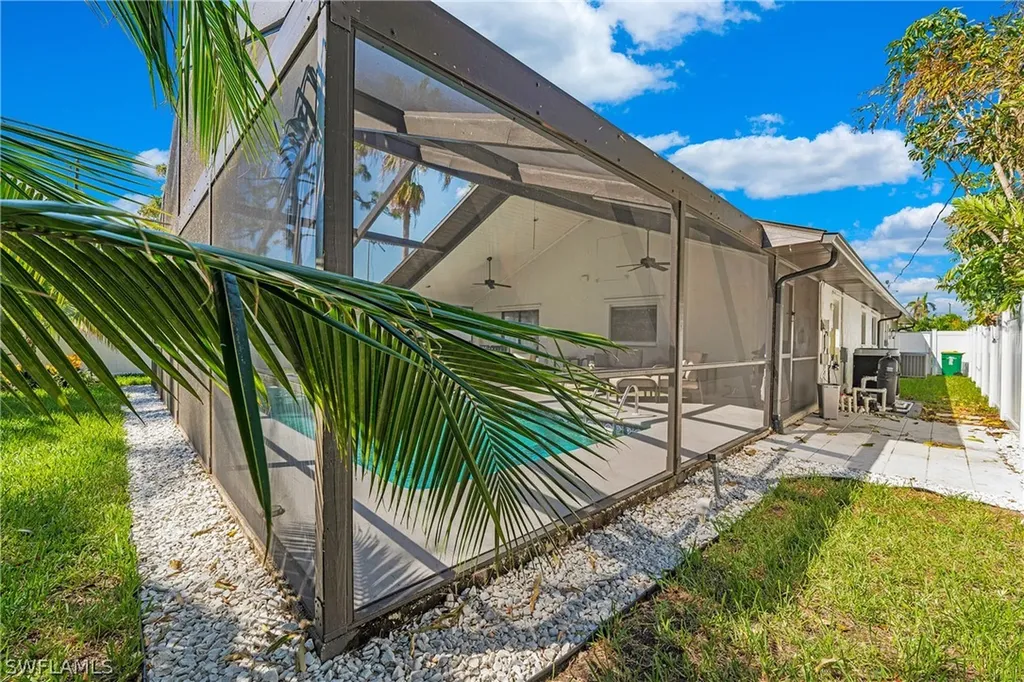 750 99th Avenue N Naples FL 34108