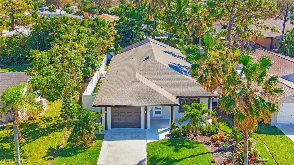 750 99th Avenue N Naples FL 34108