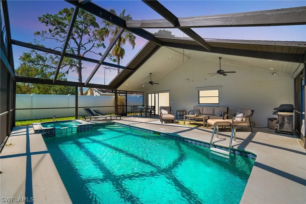 750 99th Avenue N Naples FL 34108