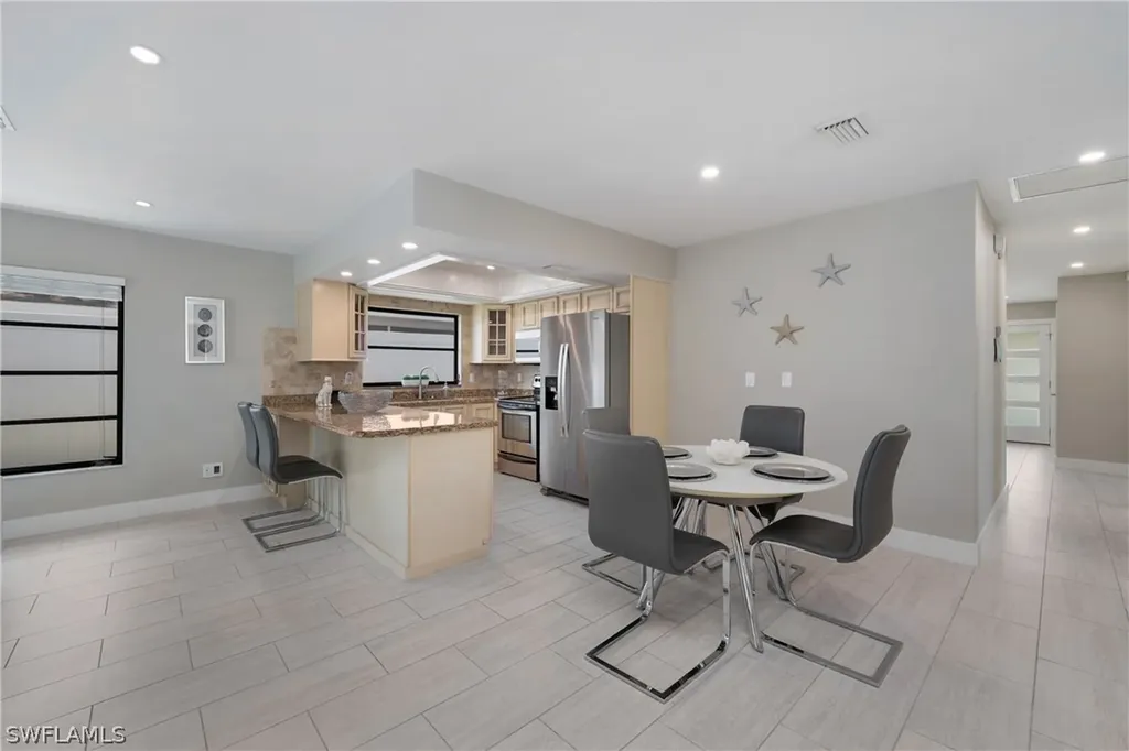 750 99th Avenue N Naples FL 34108
