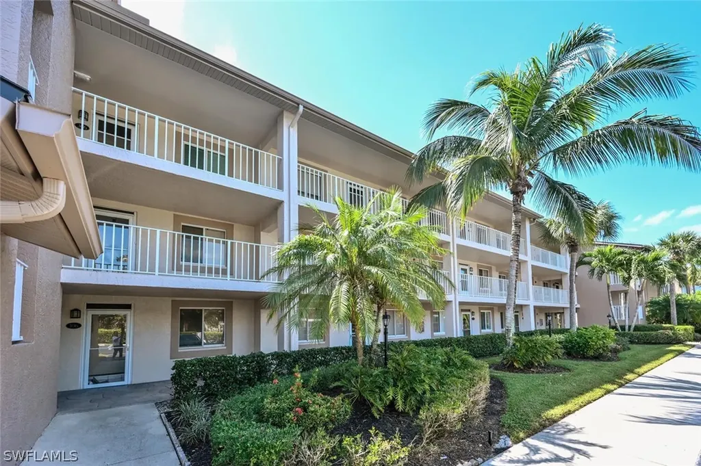 7340 Glenmoor Lane Naples FL 34104