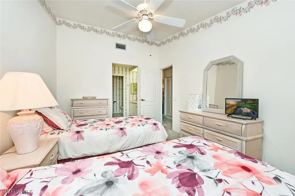 7340 Glenmoor Lane Naples FL 34104