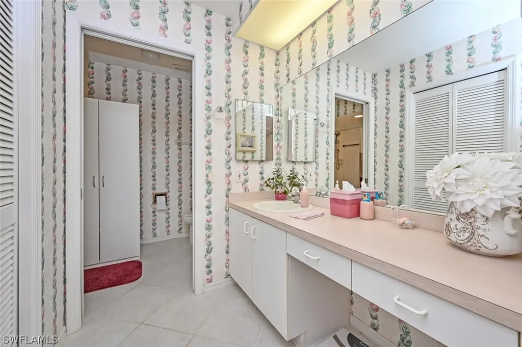 7340 Glenmoor Lane Naples FL 34104