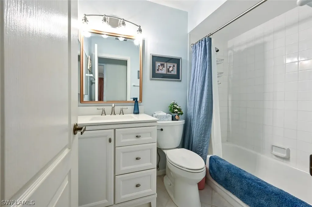 7340 Glenmoor Lane Naples FL 34104