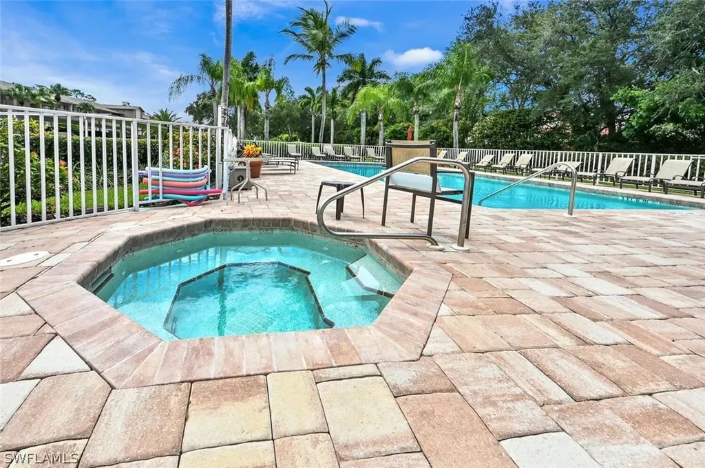 7340 Glenmoor Lane Naples FL 34104
