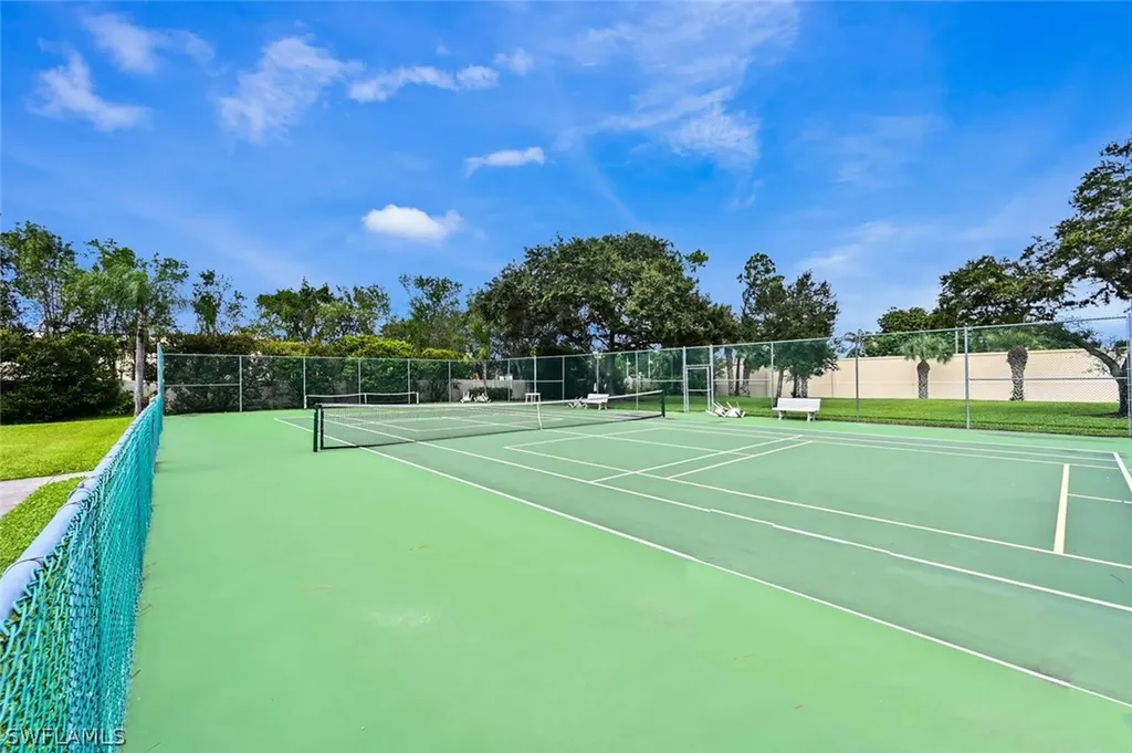 7340 Glenmoor Lane Naples FL 34104