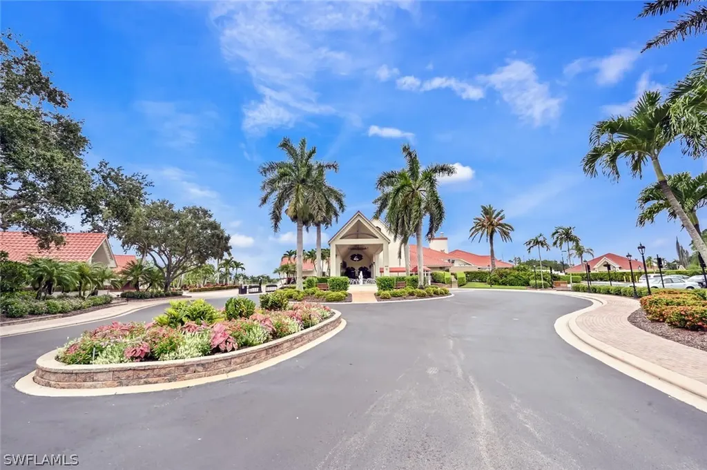 7340 Glenmoor Lane Naples FL 34104