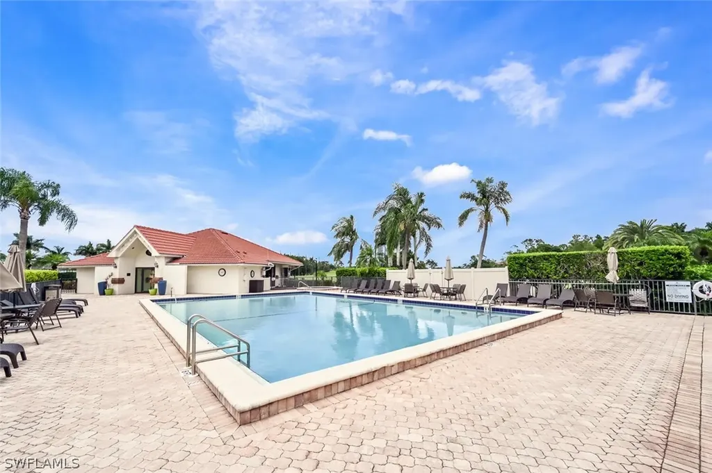 7340 Glenmoor Lane Naples FL 34104