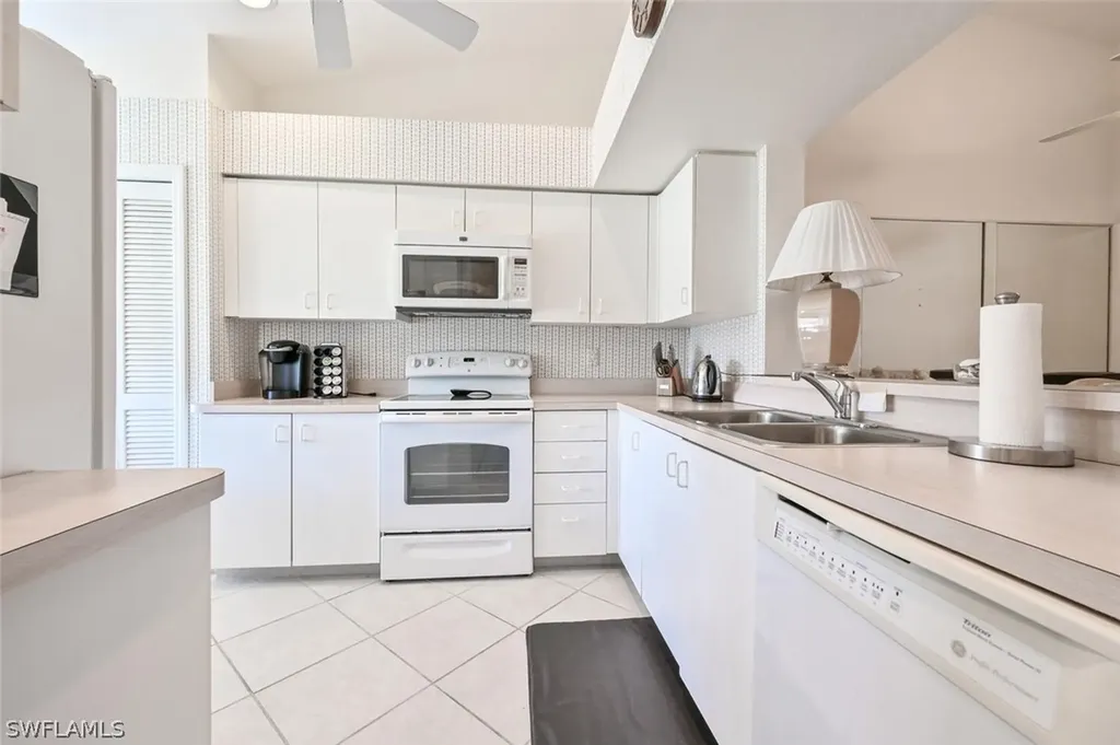 7340 Glenmoor Lane Naples FL 34104
