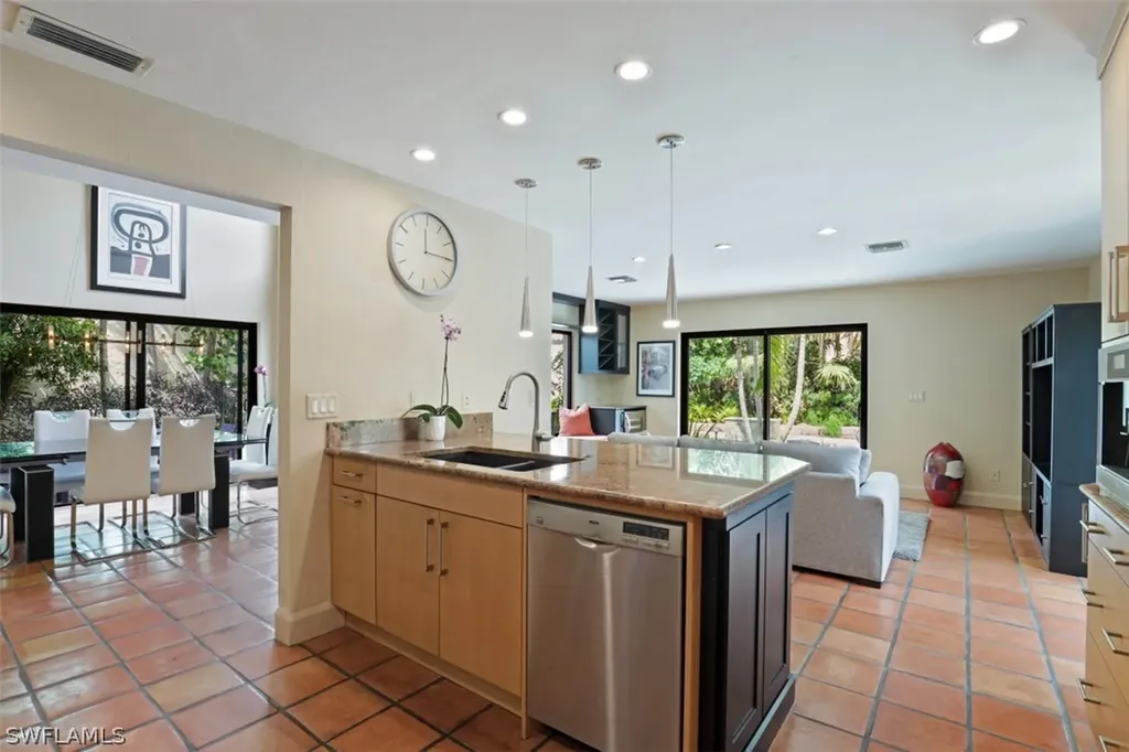 49 Las Brisas Way Naples FL 34108