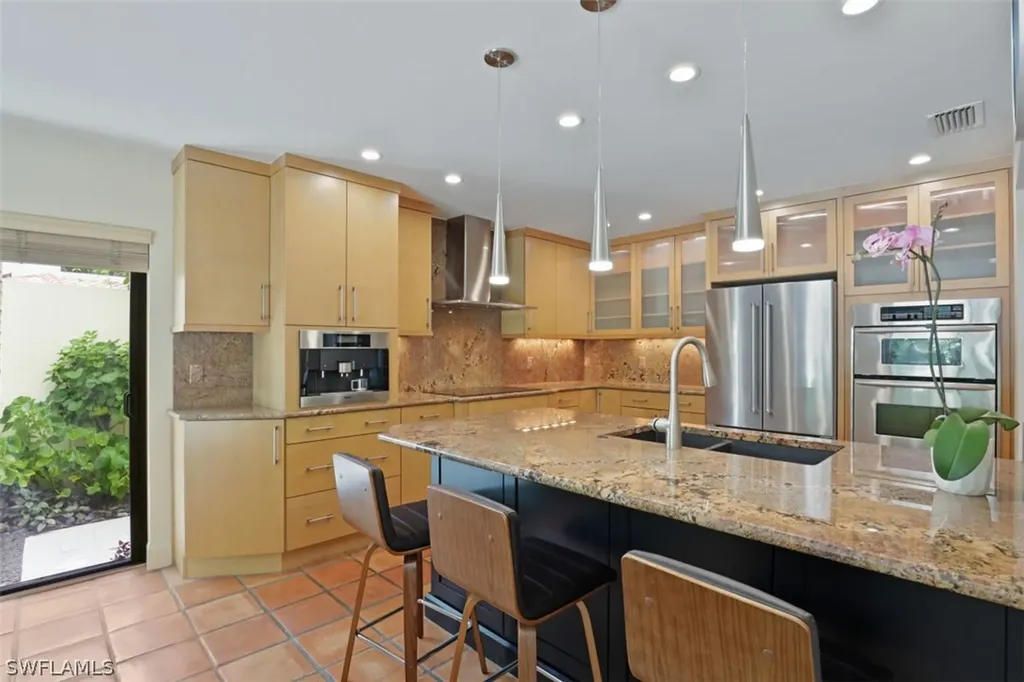 49 Las Brisas Way Naples FL 34108