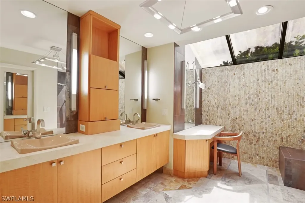 49 Las Brisas Way Naples FL 34108
