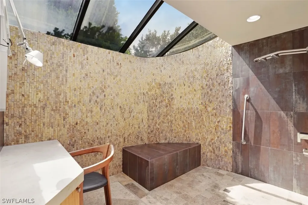 49 Las Brisas Way Naples FL 34108
