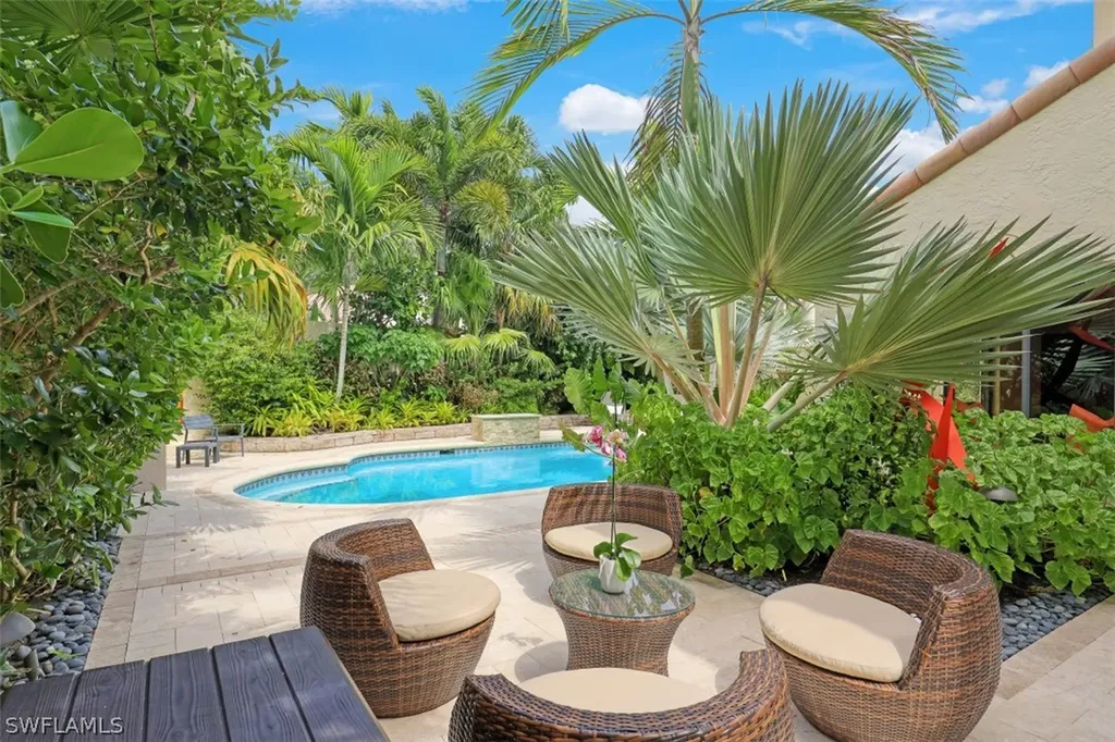 49 Las Brisas Way Naples FL 34108