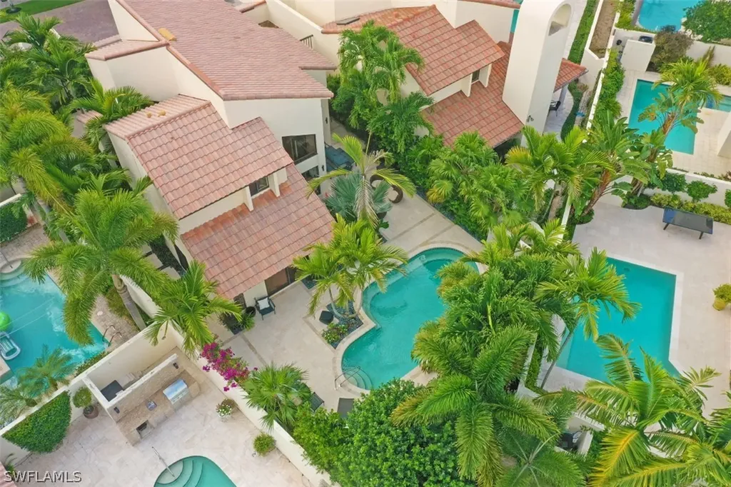 49 Las Brisas Way Naples FL 34108