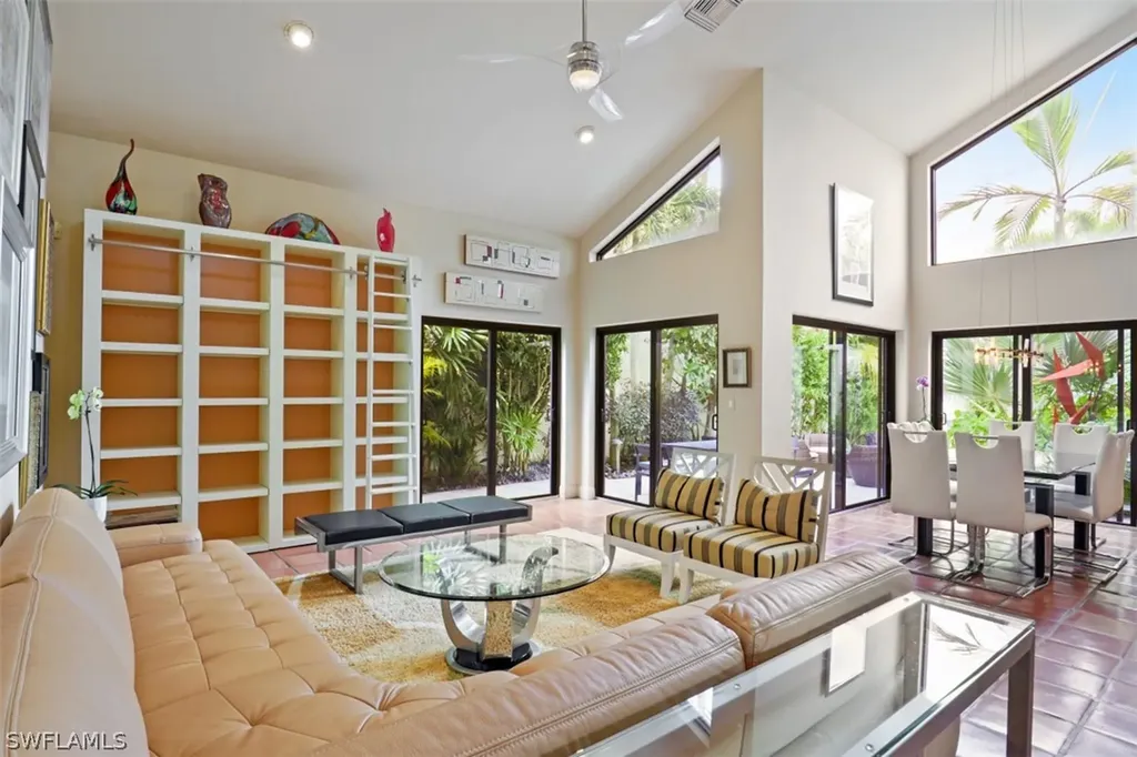 49 Las Brisas Way Naples FL 34108