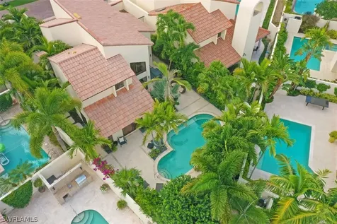 49 Las Brisas Way Naples FL 34108