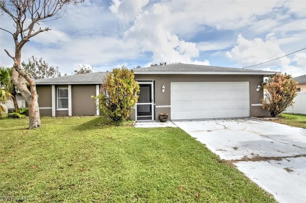 1035 SE 16th Place Cape Coral FL 33990