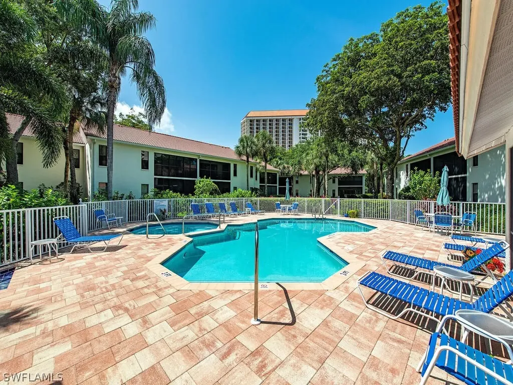 567 Serendipity Drive Naples FL 34108