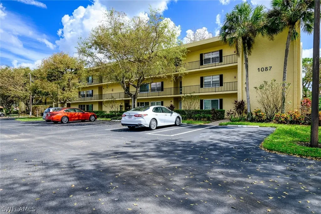 1087 Forest Lakes Drive Naples FL 34105