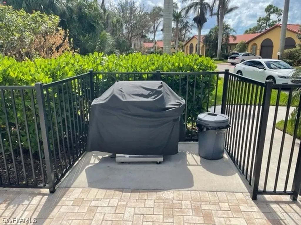 1087 Forest Lakes Drive Naples FL 34105