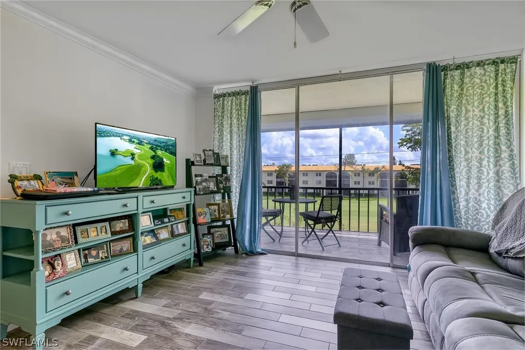 1087 Forest Lakes Drive Naples FL 34105
