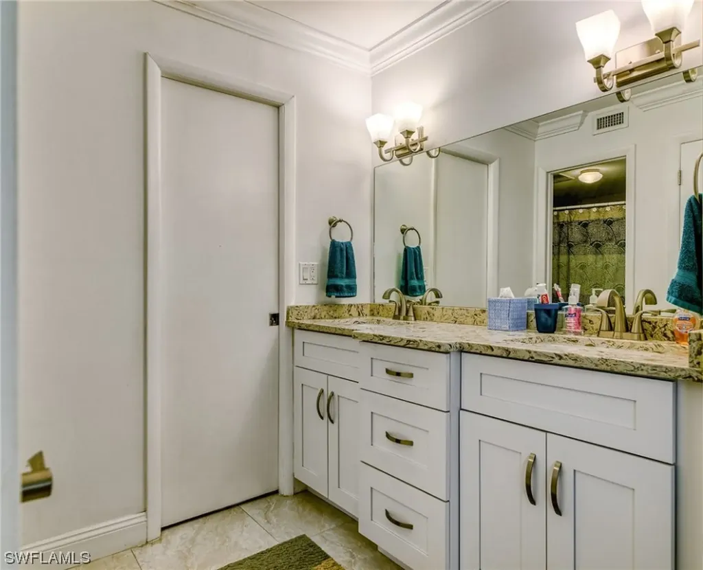 1087 Forest Lakes Drive Naples FL 34105