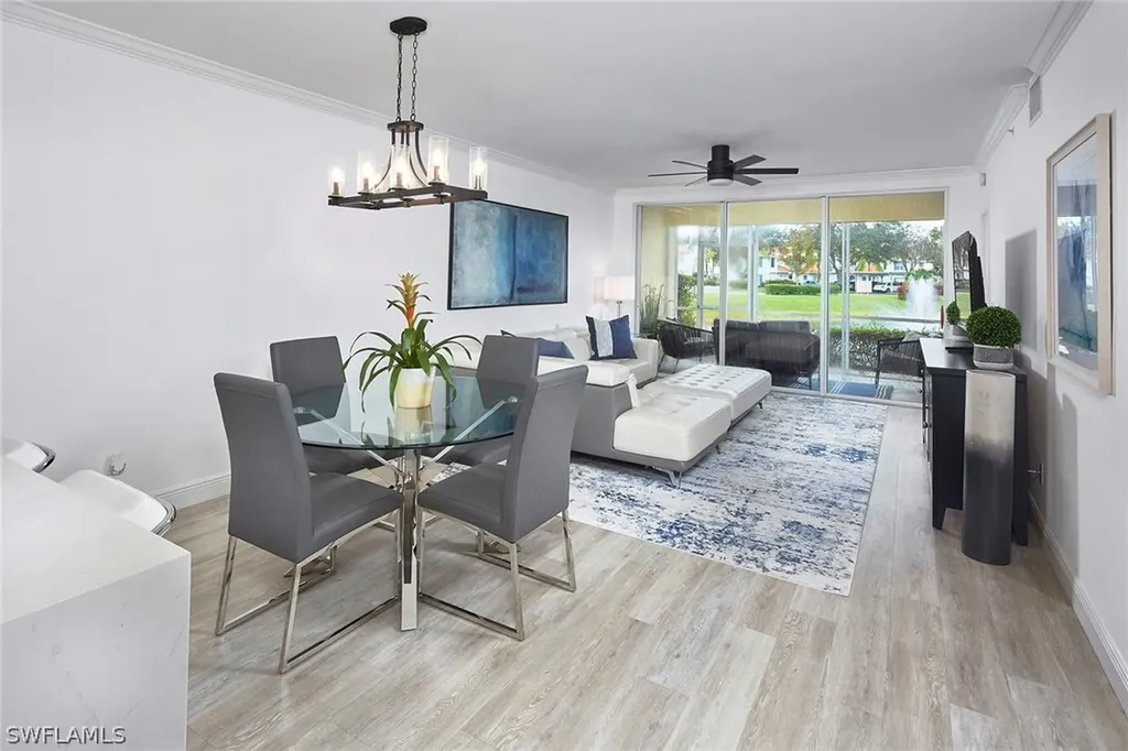 Naples FL, 5060 Cedar Springs Drive, Unit 103