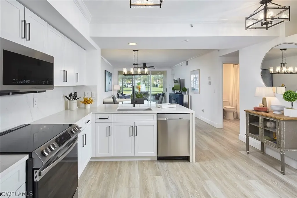 5060 Cedar Springs Drive Naples FL 34110
