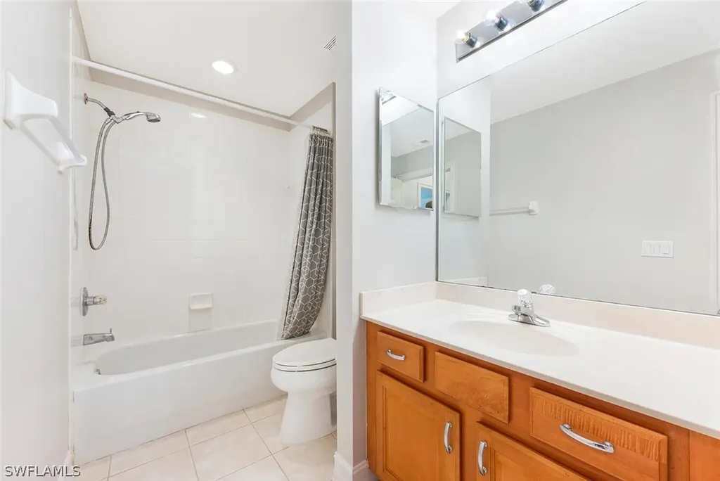 1882 Tarpon Bay Drive S Naples FL 34119