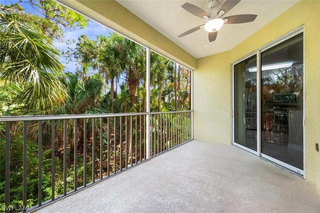1882 Tarpon Bay Drive S Naples FL 34119