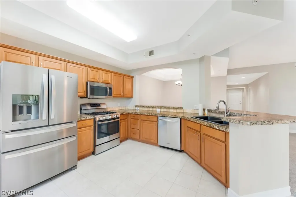 1882 Tarpon Bay Drive S Naples FL 34119
