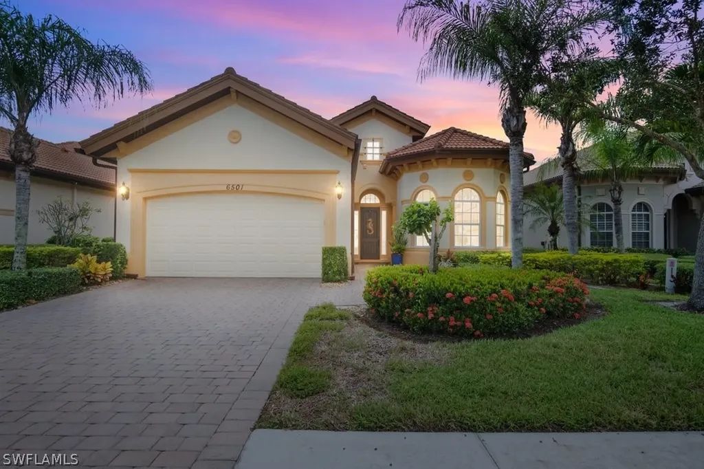 6501 Caldecott Drive Naples FL 34113