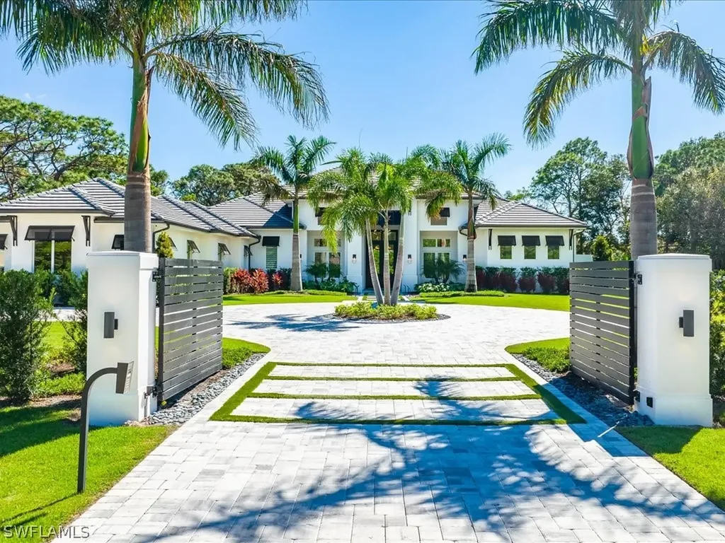 62 Ridge Drive Naples FL 34108