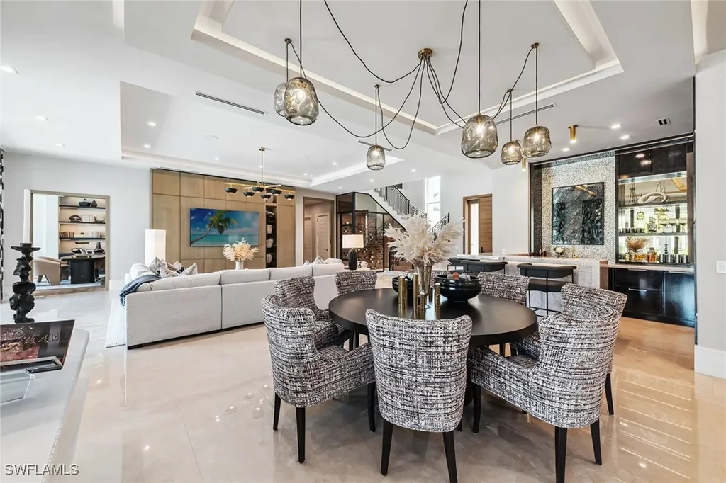 355 Colony Drive Naples FL 34108